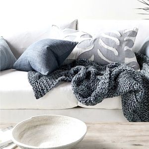 Pottery Barn LILO Lumbar pillow cover. CHAMBRAY linen. NWOT